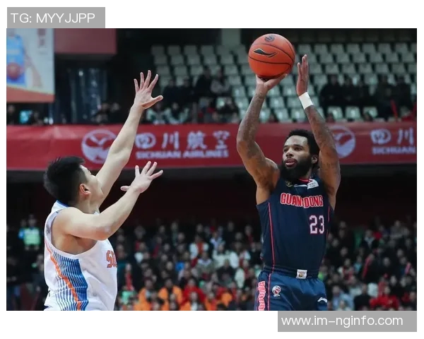 广东女篮遭遇赛季首败14连胜被终结山东外援表现抢眼贡献20分14篮板5助攻